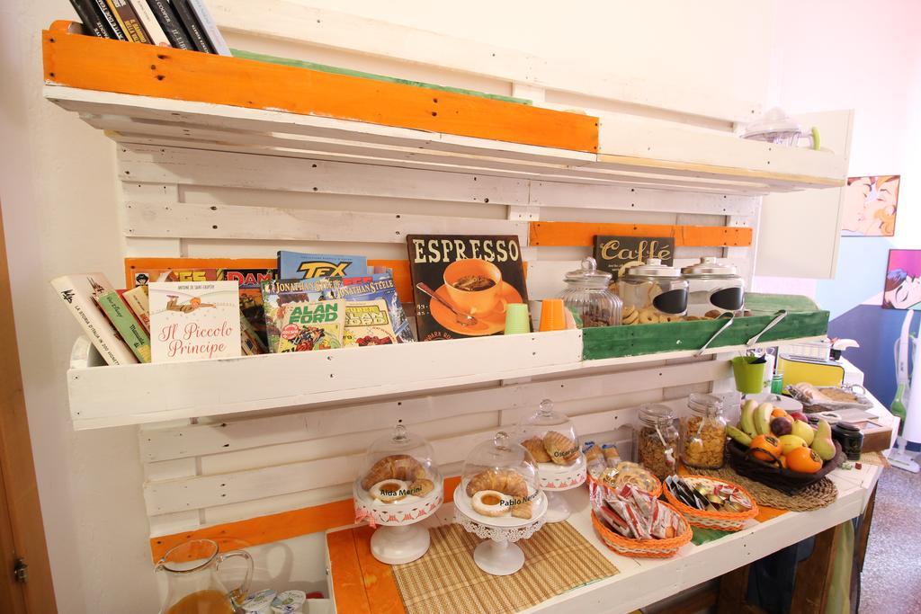Bed 'N Books Bed & Breakfast Sassari Exterior photo