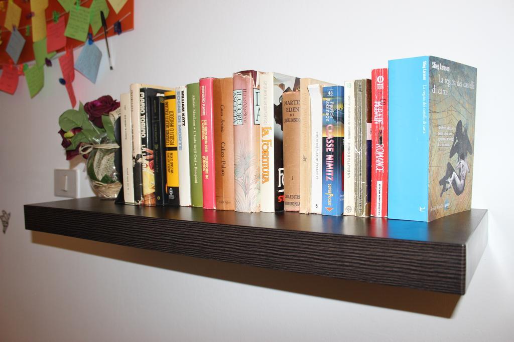 Bed 'N Books Bed & Breakfast Sassari Exterior photo
