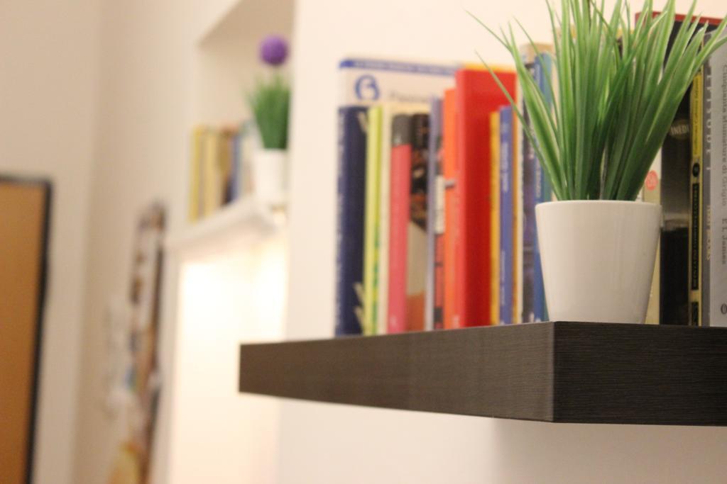 Bed 'N Books Bed & Breakfast Sassari Exterior photo