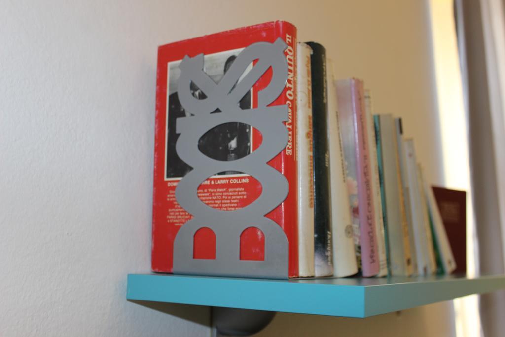 Bed 'N Books Bed & Breakfast Sassari Exterior photo